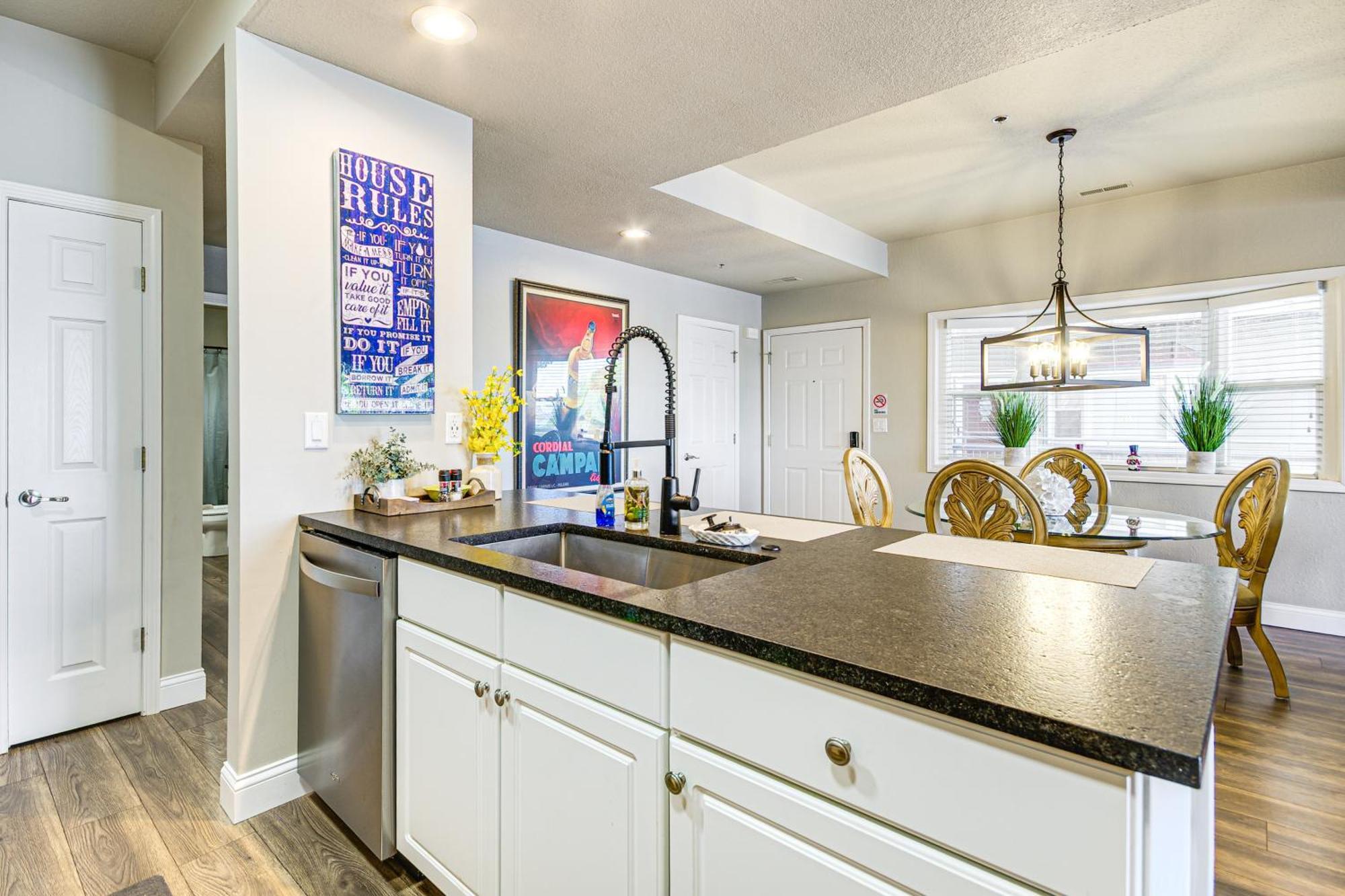 Waterfront Lake Ozark Condo With Deck And Pools Экстерьер фото