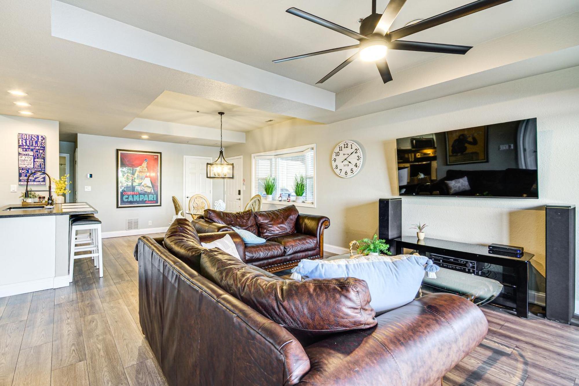 Waterfront Lake Ozark Condo With Deck And Pools Экстерьер фото